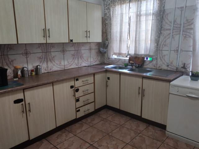 3 Bedroom House For Sale in Brakpan Central