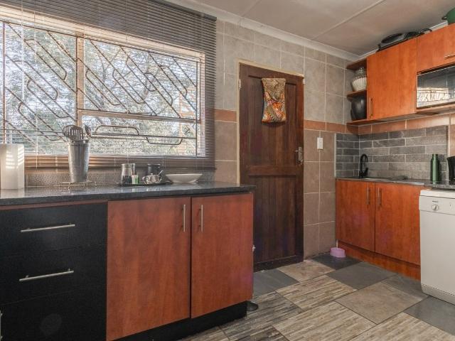 3 Bedroom House For Sale in Brakpan North