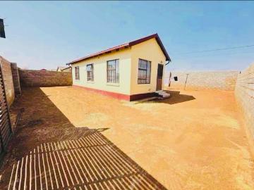 3 Bedroom House For Sale in Bram Fischerville