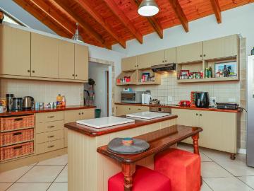3 Bedroom House For Sale in Brenton On Lake
