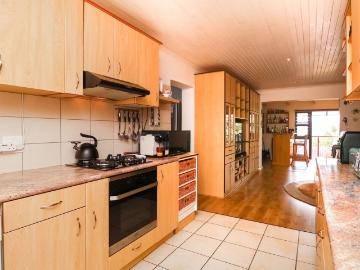 3 Bedroom House For Sale in Brenton On Lake