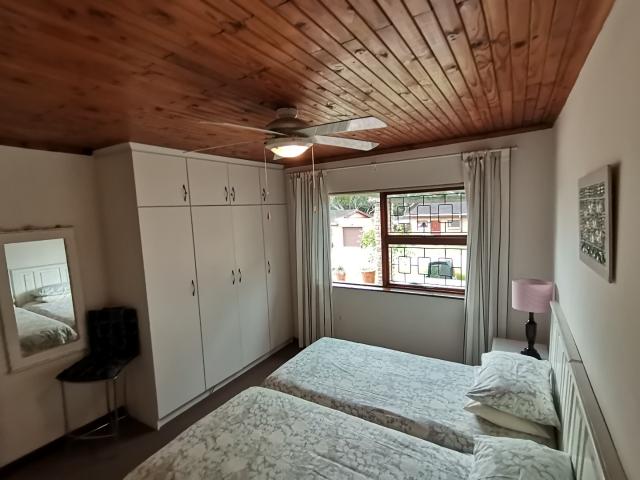 3 Bedroom House For Sale in Brenton On Lake