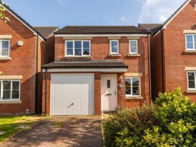 3 Bedroom House For Sale In Brookview Close, Blackburn