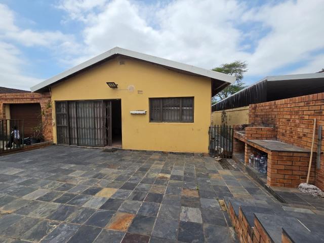 3 Bedroom House For Sale in Brookdale