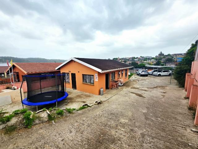3 Bedroom House For Sale in Brookdale