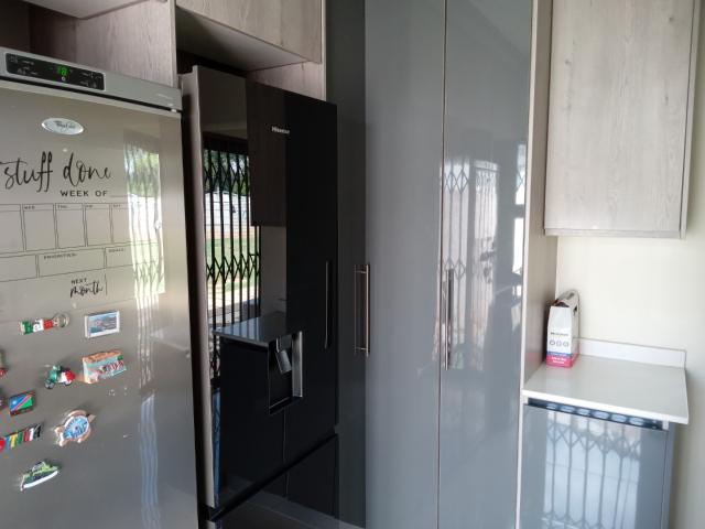 3 Bedroom House For Sale in Buurendal