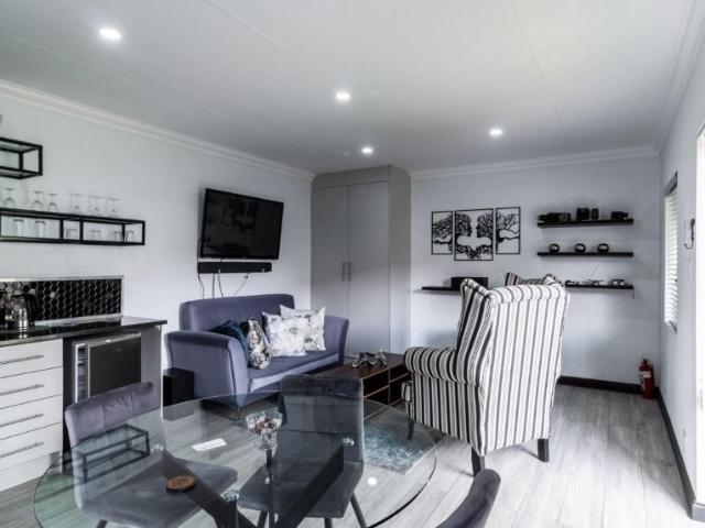3 Bedroom House For Sale in Buurendal