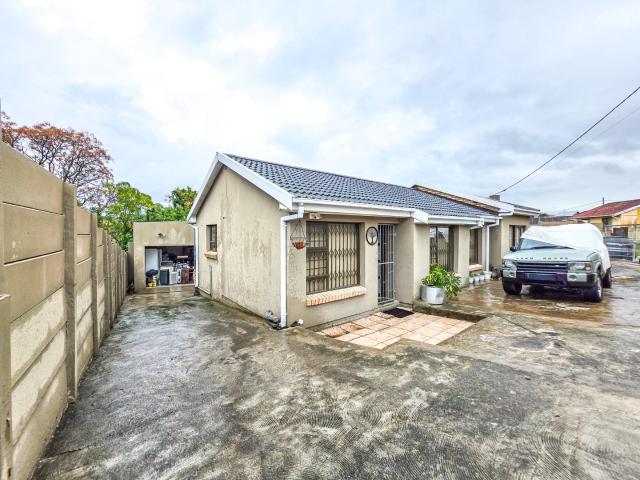 3 Bedroom House For Sale in Buffalo Flats