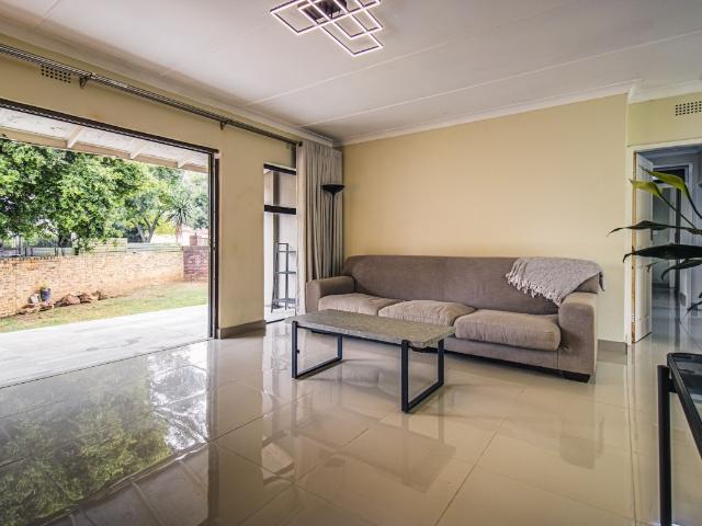 3 Bedroom House For Sale in Buffelsdrift AH