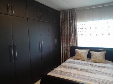 3 Bedroom House For Sale in Burlington Heights