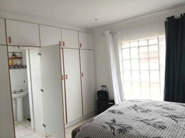 3 Bedroom House For Sale in Gonubie