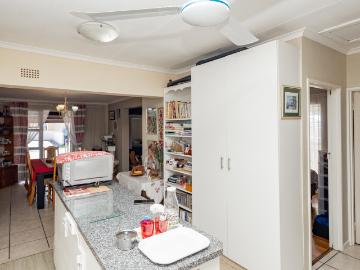 House for sale in City of Cape Town - Swimming pool