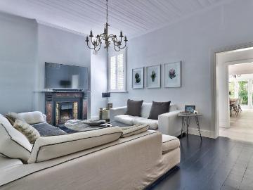 3 Bedroom House For Sale in Gardens