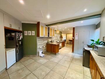 3 Bedroom House For Sale in Garsfontein