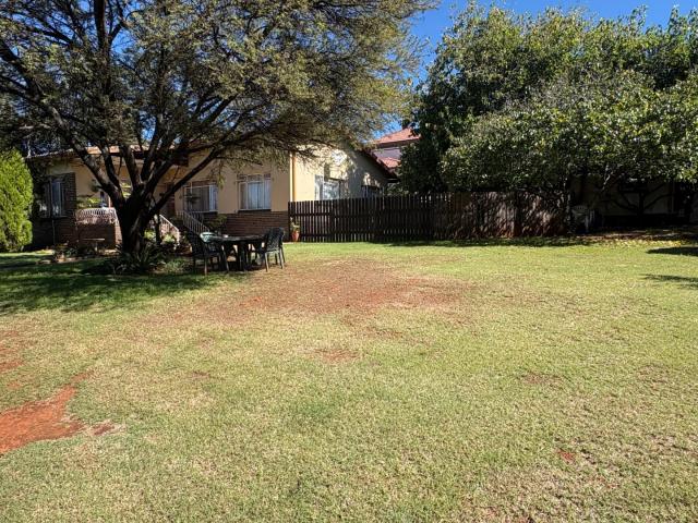 3 Bedroom House For Sale in Generaal De Wet