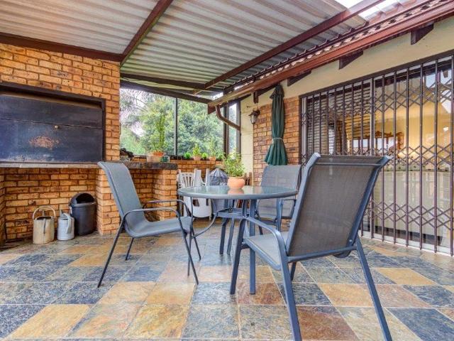 3 Bedroom House For Sale in Glen Marais