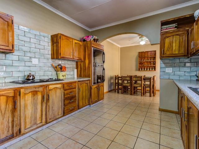 3 Bedroom House For Sale in Glen Marais