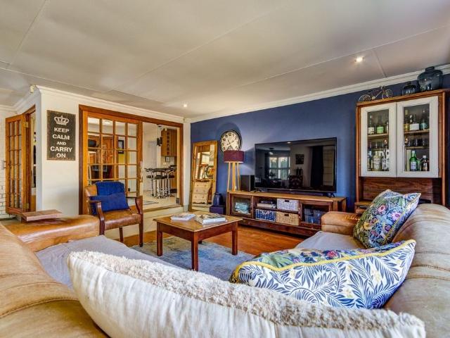 3 Bedroom House For Sale in Glen Marais