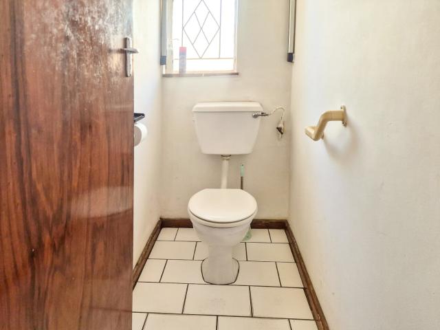 3 Bedroom House For Sale in Glenhaven
