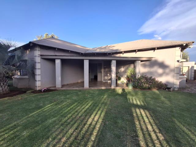 3 Bedroom House For Sale in Glenvarloch
