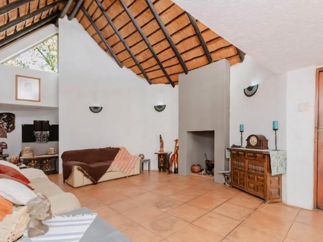3 Bedroom House For Sale in Glenvista