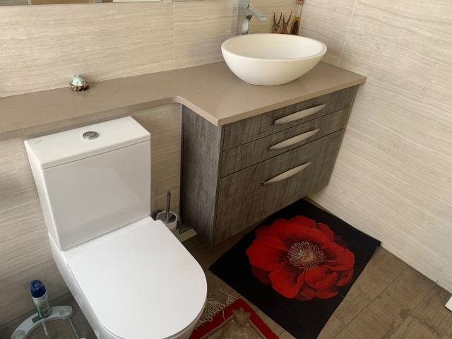 3 Bedroom House For Sale in Glenvista