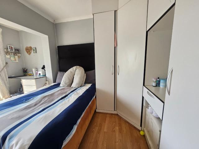 3 Bedroom House For Sale in Glenvista