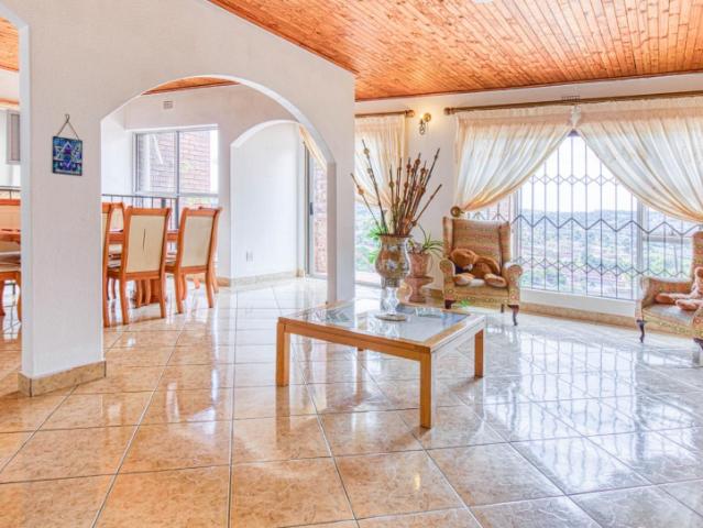 3 Bedroom House For Sale in Glenvista