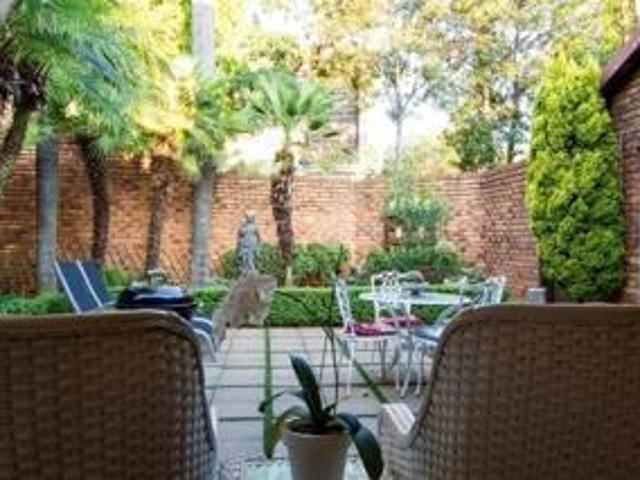 3 Bedroom House For Sale in Glenvista
