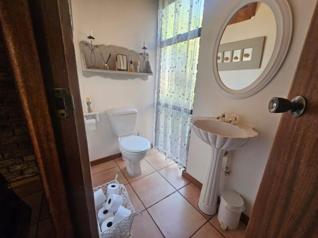 3 Bedroom House For Sale in Glenvista