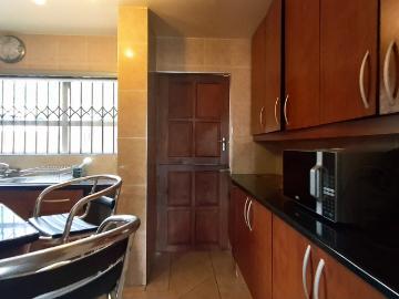 3 Bedroom House For Sale in Glenvista