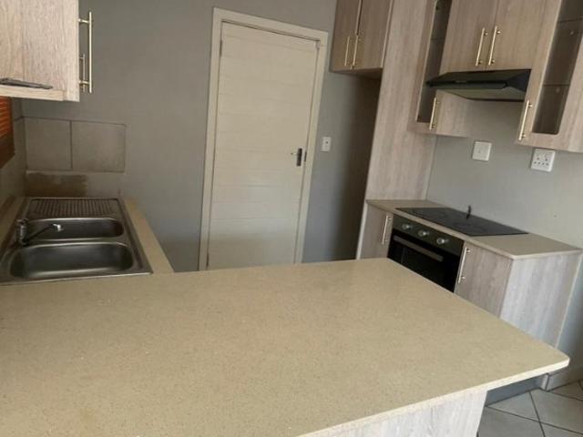 3 Bedroom House For Sale in Glenway Estate