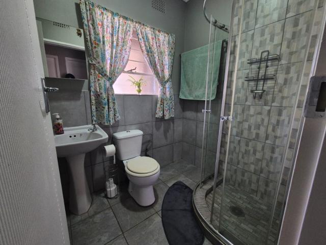 3 Bedroom House For Sale in Greenhills