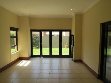 3 Bedroom House For Sale in Greenstone Hill