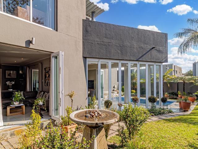 3 Bedroom House For Sale in Greenstone Hill