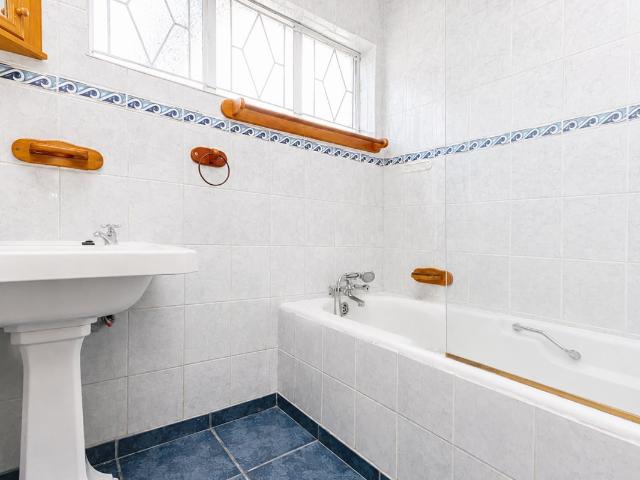 3 Bedroom House For Sale in Greymont