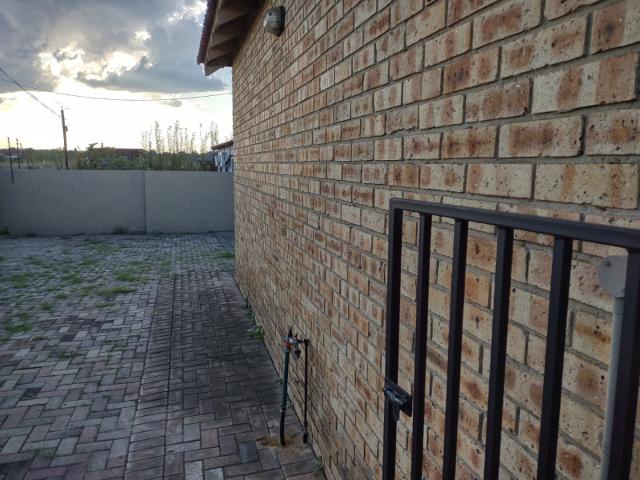 3 Bedroom House For Sale in Grimbeeck Park