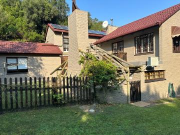 3 Bedroom House For Sale in Groot Brakrivier Central