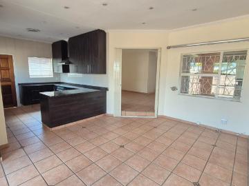 3 Bedroom House For Sale in Dowerglen