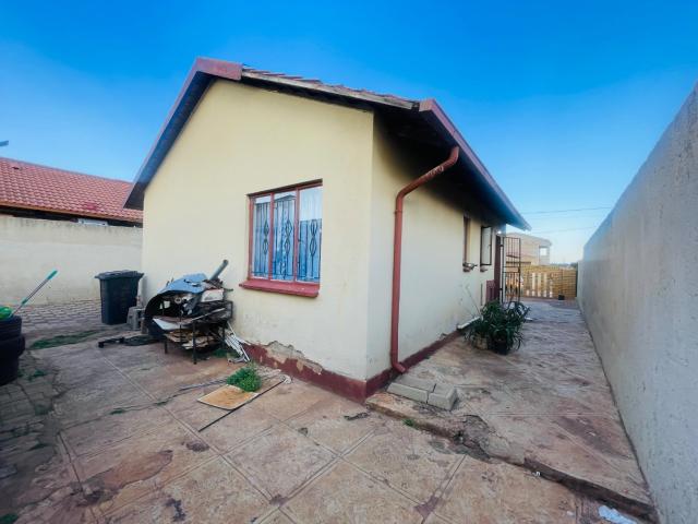 3 Bedroom House For Sale in Doornkop
