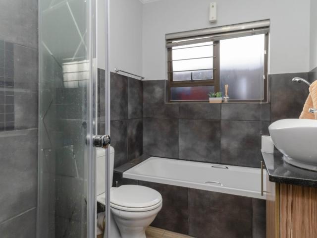 3 Bedroom House For Sale in Doringkruin