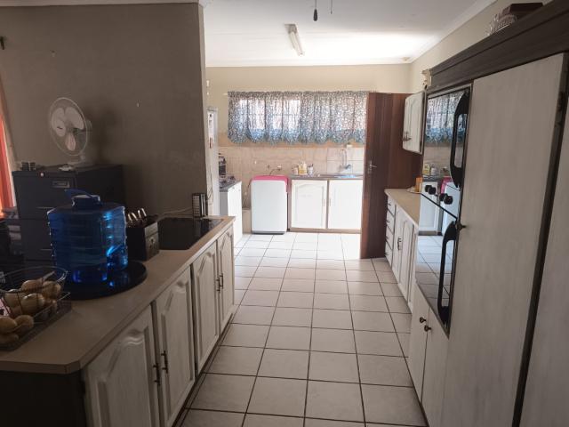 3 Bedroom House For Sale in Doringkruin