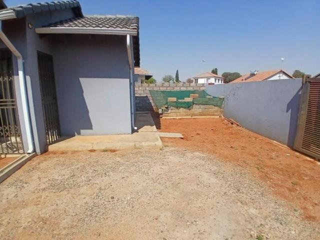 3 Bedroom House For Sale in Dawn Park