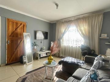 3 Bedroom House For Sale in Dawn Park