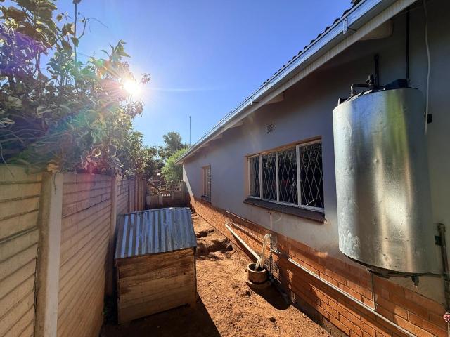 3 Bedroom House For Sale in De Beers