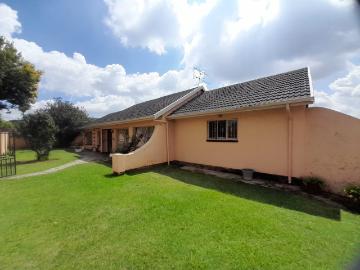 3 Bedroom House For Sale in Diepkloof