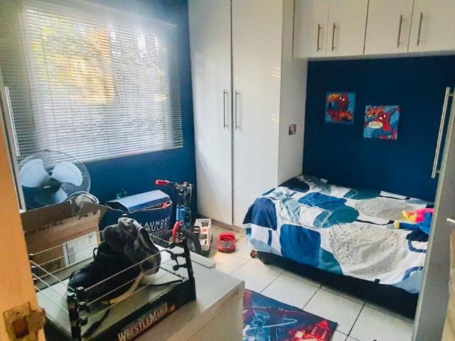 3 Bedroom House For Sale in Eastbury