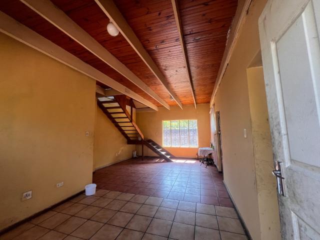 3 Bedroom House For Sale in Eastwood