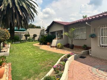 3 Bedroom House For Sale in Eden Glen
