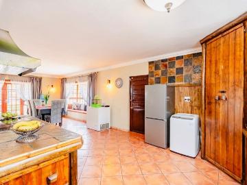3 Bedroom House For Sale in Edenvale Central